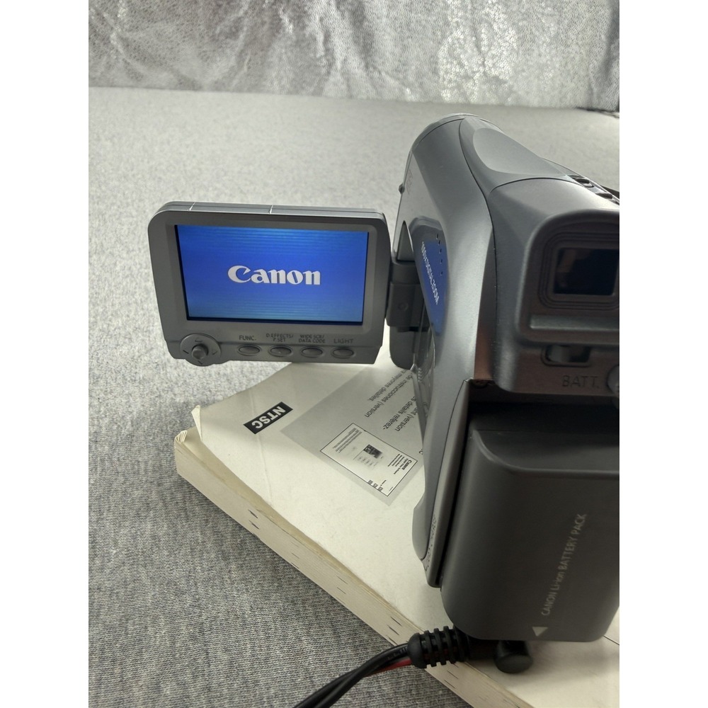 Canon ZR700 Mini Digital Video Cassette Camcorder with Remote, Cables, Charger